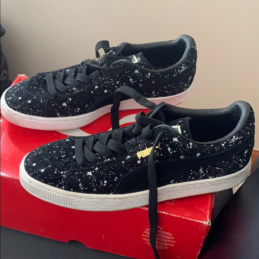 Sneakers